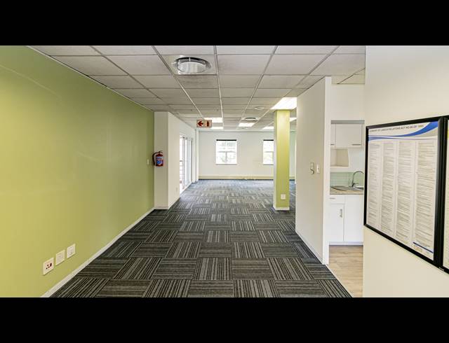 127M² OFFICE TO LET IN FERNDALE
